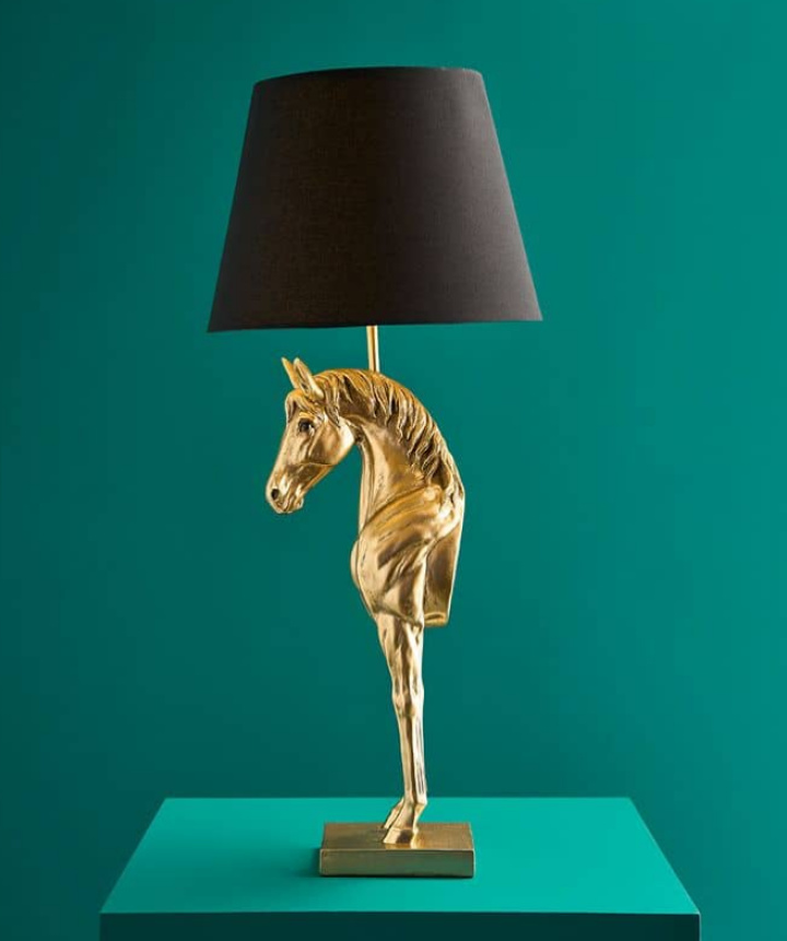 Lampa häst guld 68,5 cm i gruppen Inredning / Belysning / Bordslampor hos Åsby Hem & Trädgård (188601)