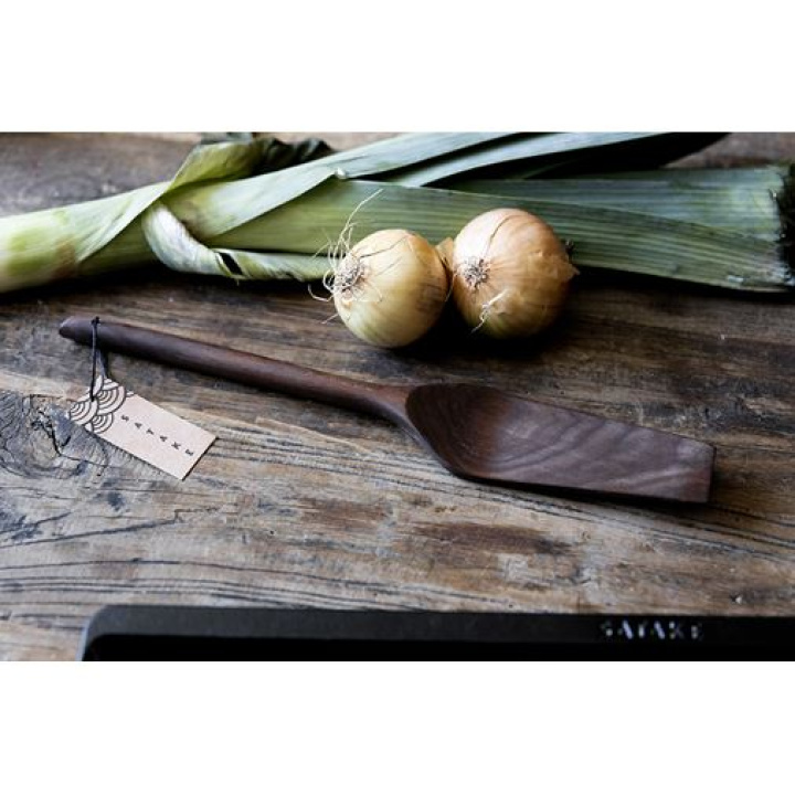 Spatel Satake Valnöt i gruppen Inredning / Kök / Köksredskap hos Åsby Hem & Trädgård (192751)