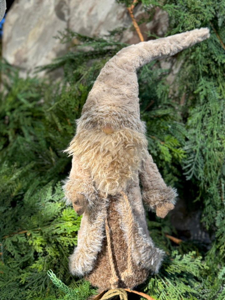 Tomte hög hatt beige 64cm i gruppen Jul hos Åsby Hem & Trädgård (193507)