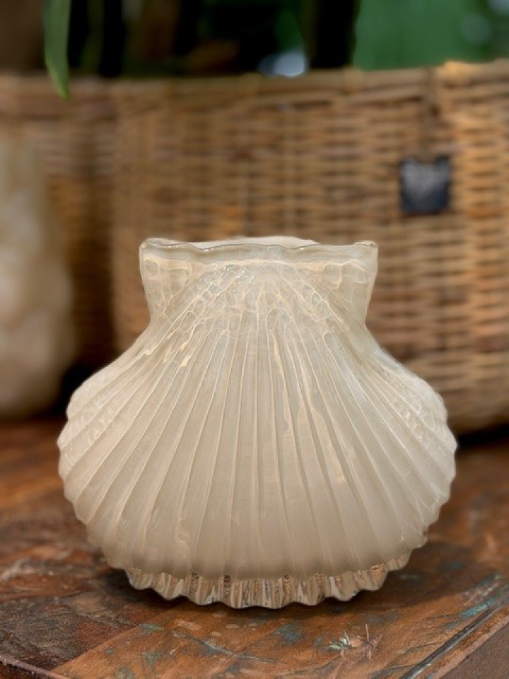 Vas Snäcka beige i gruppen Inredning / Krukor & Vaser / Vaser hos Åsby Hem & Trädgård (194714)