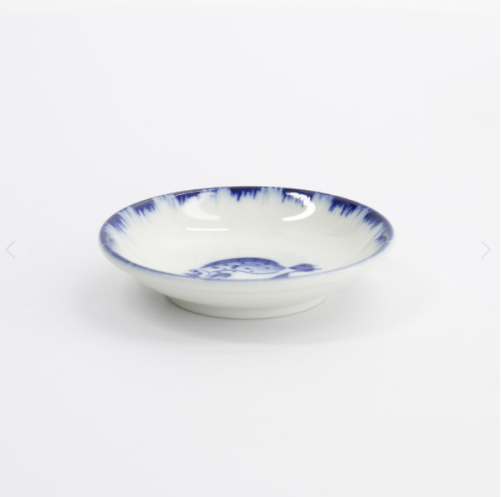 Sauce Dish Flounder Blue/White 9x2cm i gruppen Inredning / Kök hos Åsby Hem & Trädgård (195561)