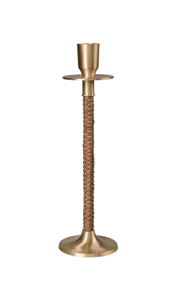 Ljusstake mässing/flätad Ø7,5cm H25cm i gruppen Inredning / Ljusstakar & Ljuslyktor hos Åsby Hem & Trädgård (199035)
